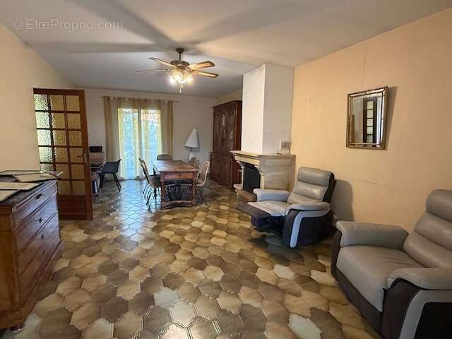 Maison à SAINT-CYPRIEN