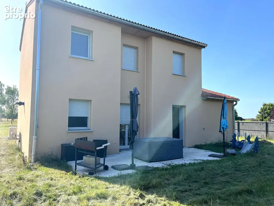 À VENDRE   Maison récente de 85 m2 avec terrain de 1 115 m2   Saint-Trivier-de-Courtes - photo 3