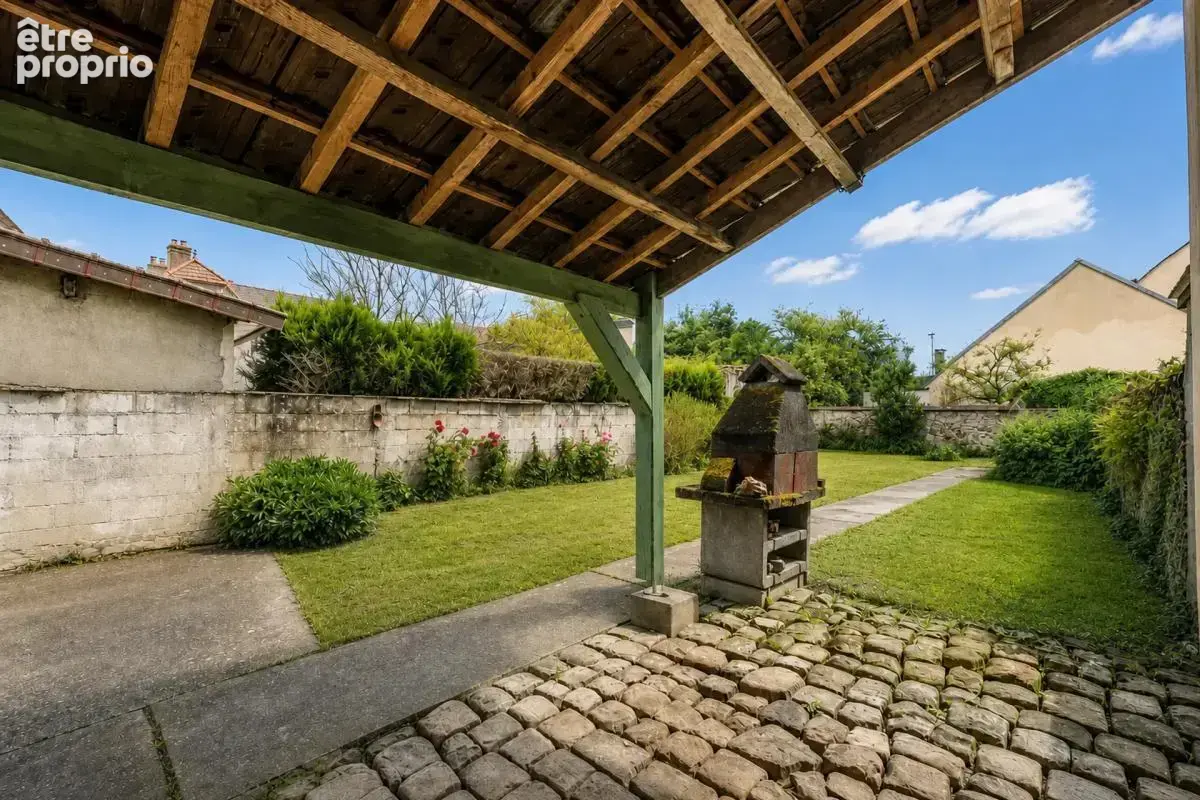 Maison à VILLENEUVE-LE-COMTE