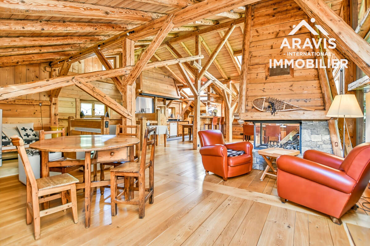 Maison à ARACHES-LA-FRASSE