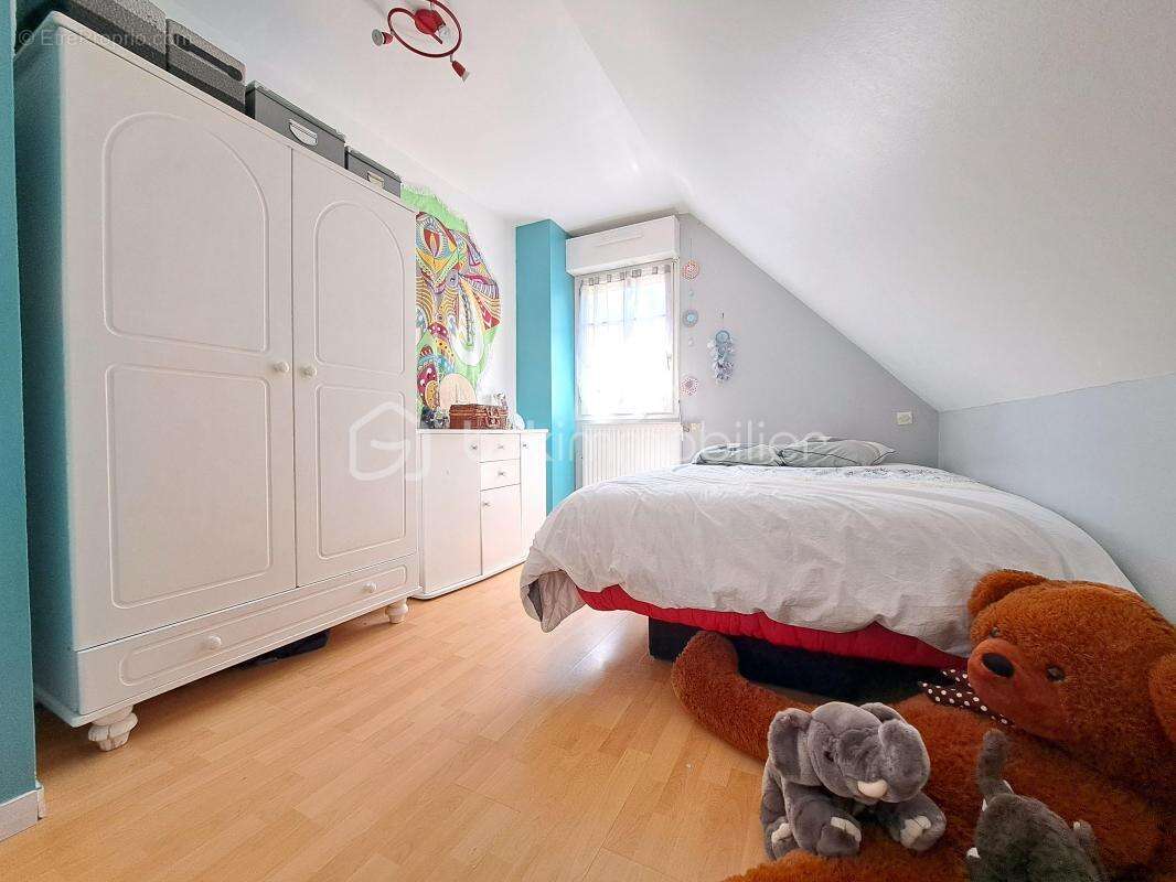 Maison à HUCHENNEVILLE