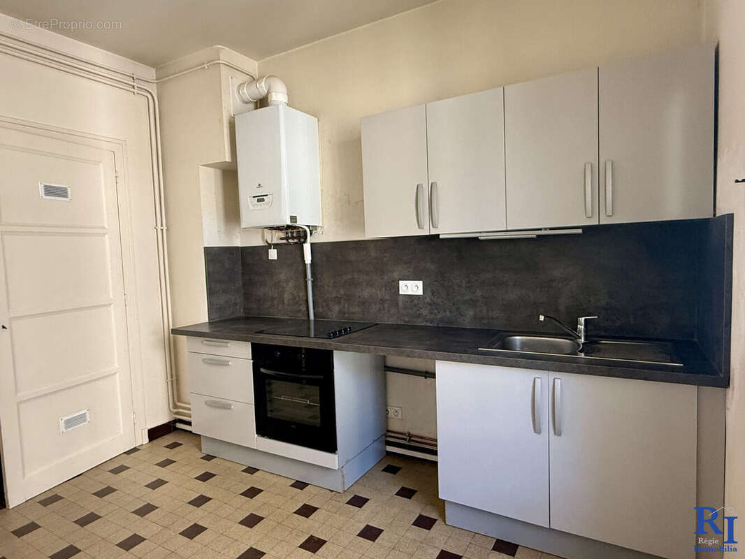 Cuisine dinatoire - Appartement à GRENOBLE