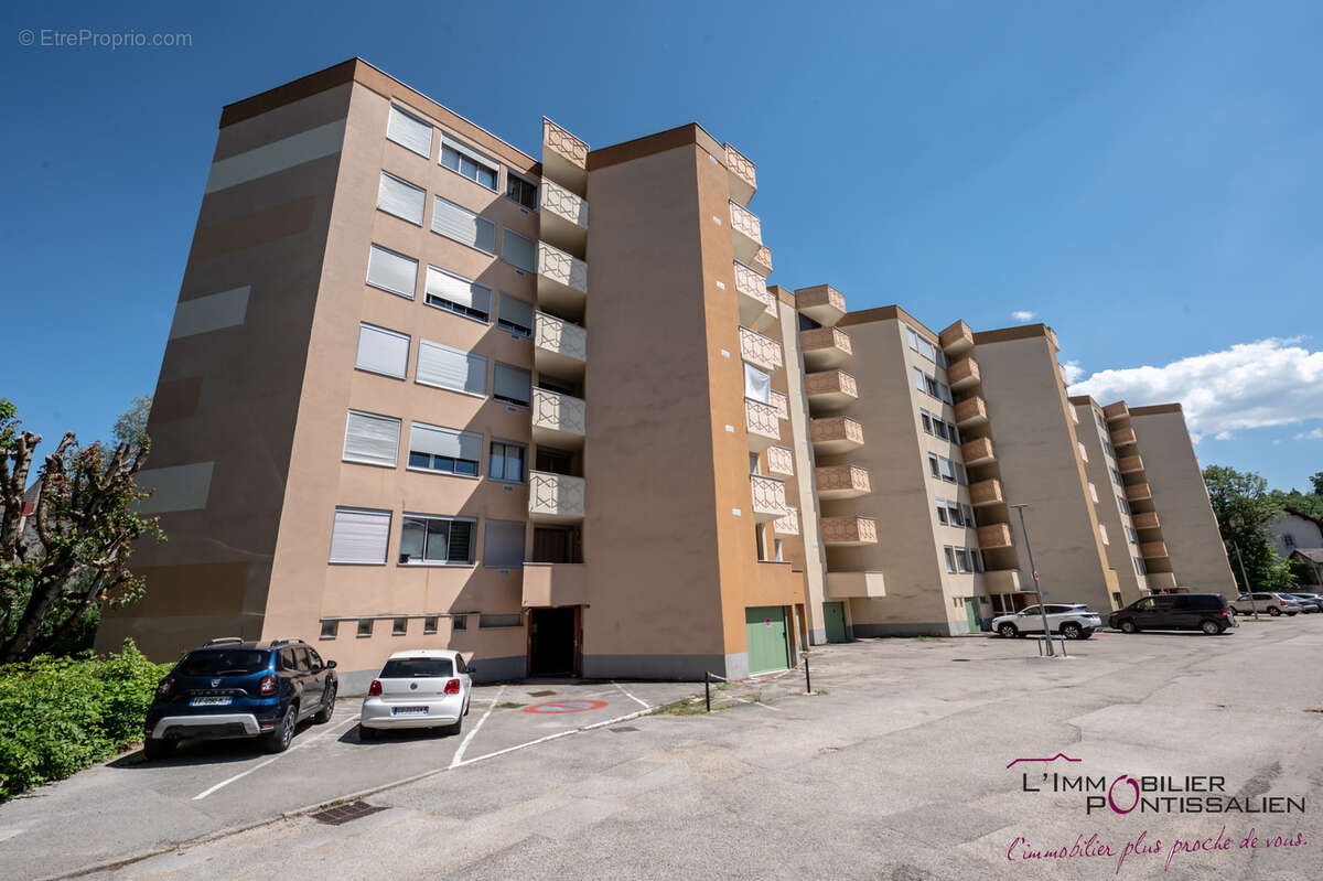 Pontarlier - appartement t2 - balcon - ascenseur - photo 13