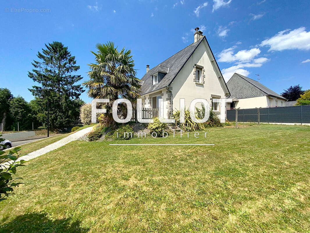 Maison à SAINT-GERMAIN-EN-COGLES