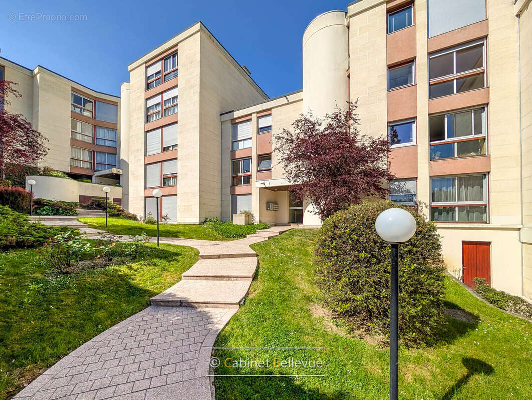 Appartement à SEVRES