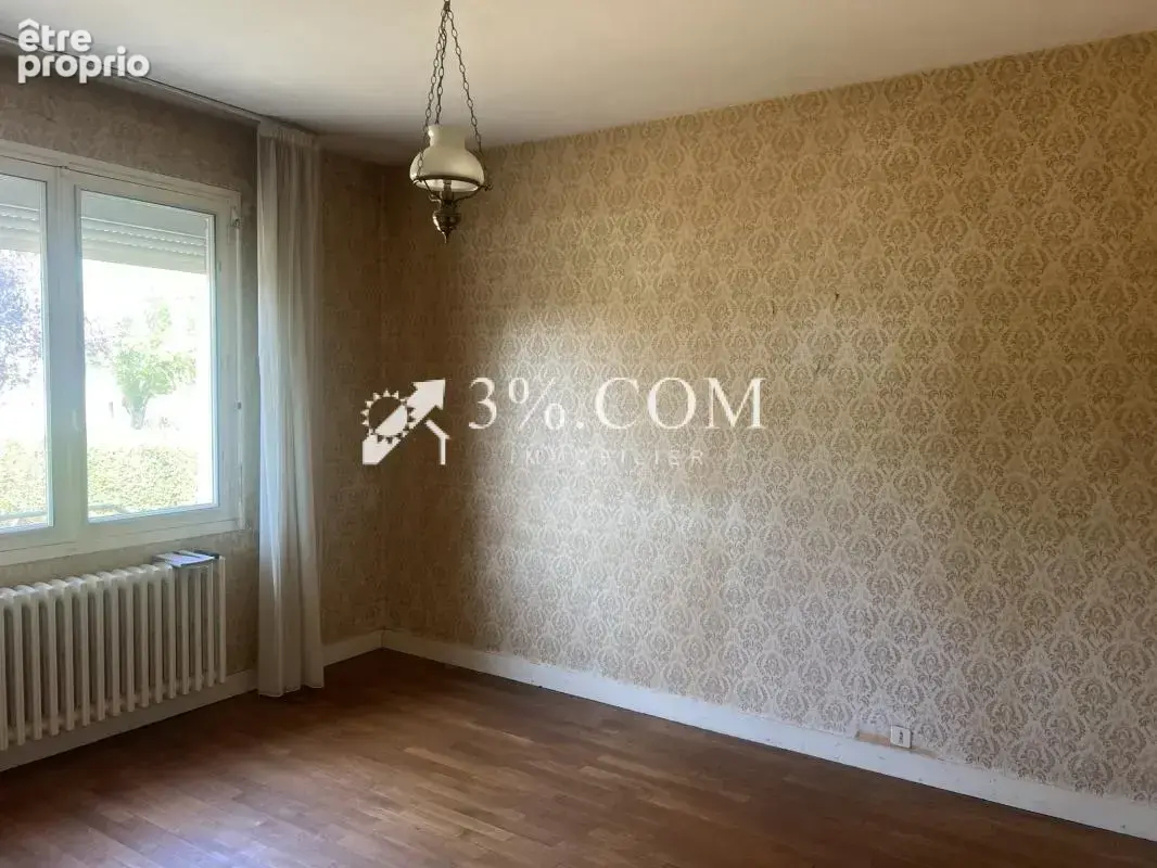 3%. com immobilier à  la villedieu du clain - photo 9