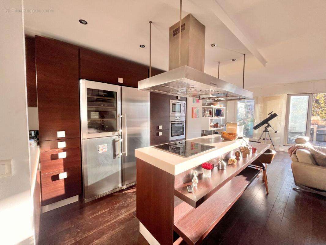 Appartement à SURESNES