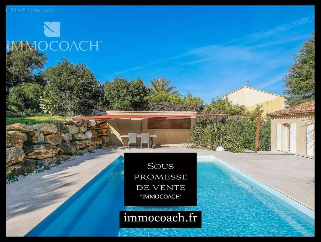 Maison à CARQUEIRANNE