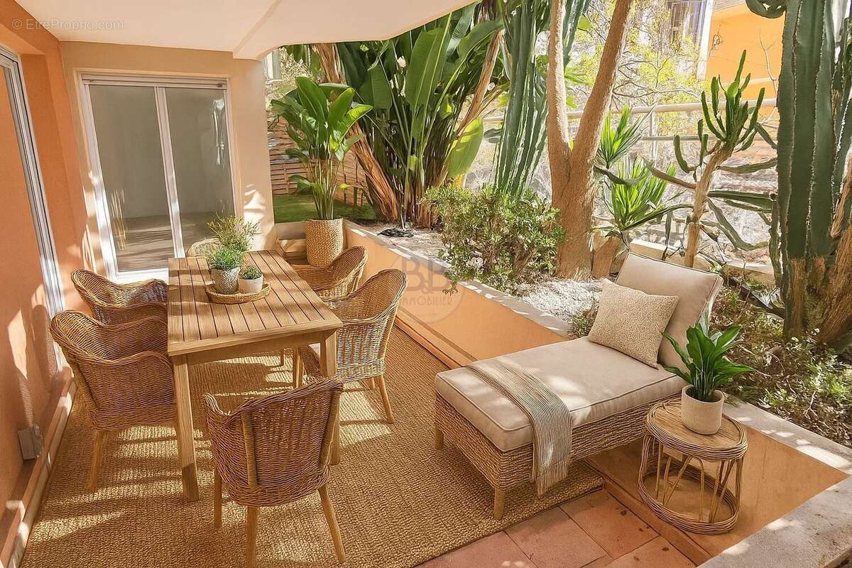 Appartement à SAINT-RAPHAEL