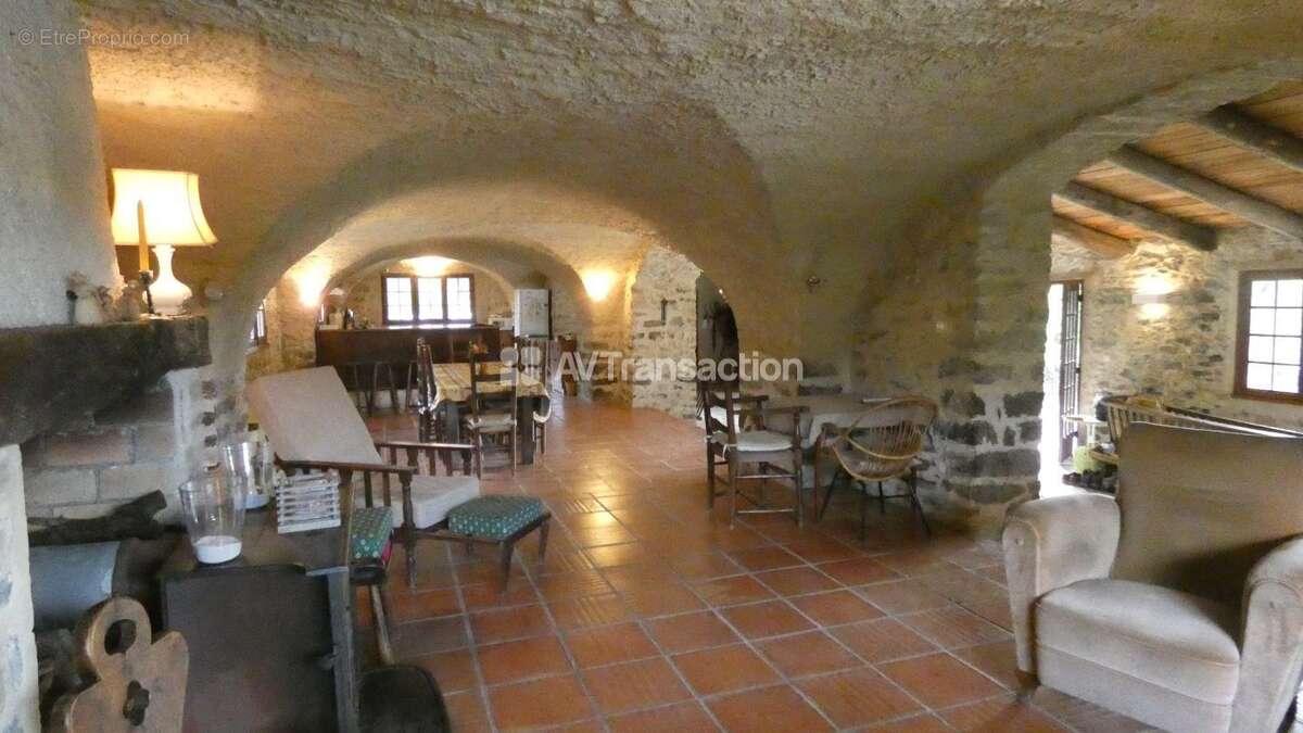 Maison 300 m² à Monoblet  - photo 5