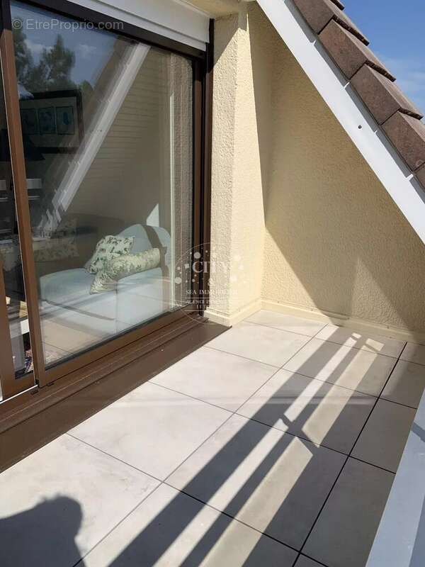 Secteur pinède - duplex traversant t3 avec terrasse - photo 11