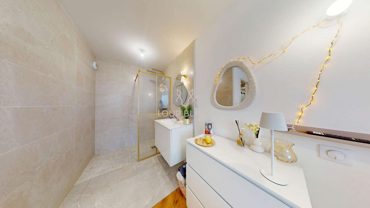 Appartement à SAINTE-SUZANNE