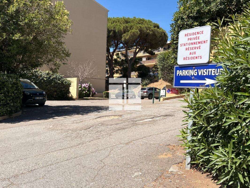 Commerce à SANTA-MARIA-DI-LOTA