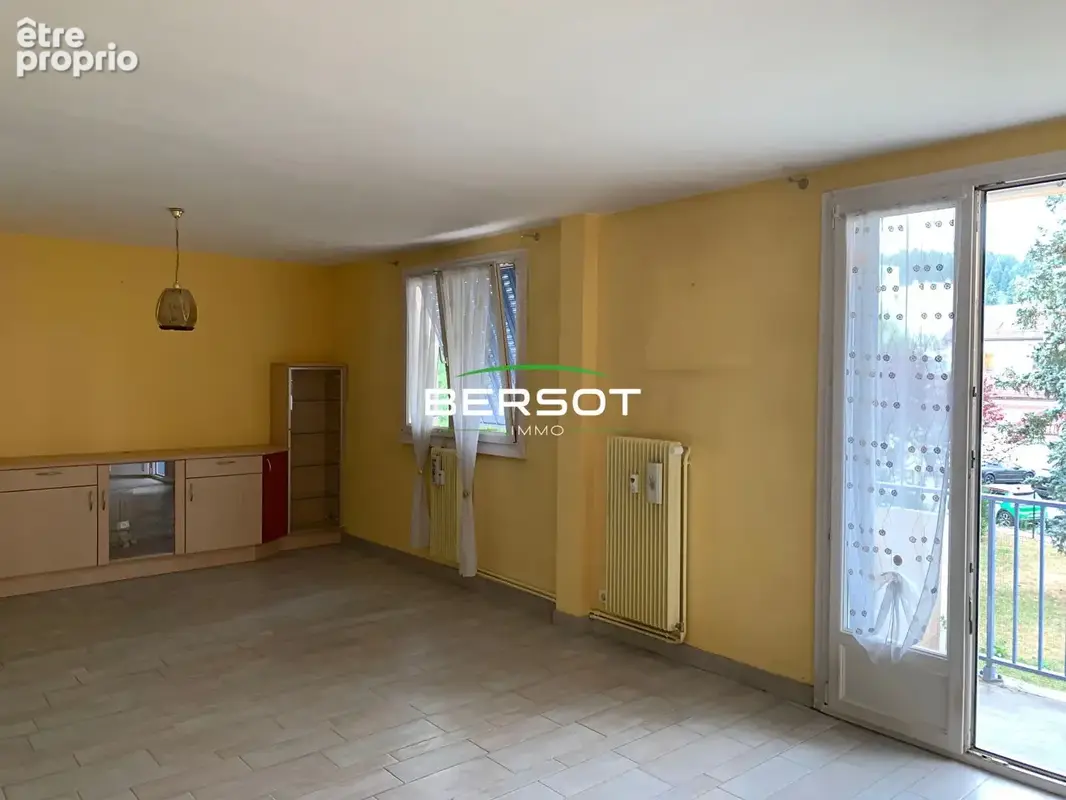 Appartement T2 de 60 m² avec grand séjour, balcon, parking et cave à Pontarlier ? Exclusivité Bersot Immobilier - photo 6