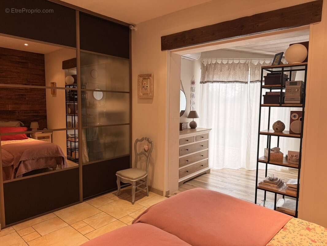 Maison à MONTPELLIER-DE-MEDILLAN