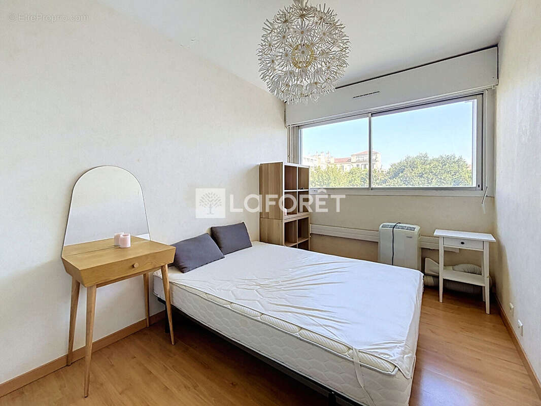 Appartement à MARSEILLE-8E