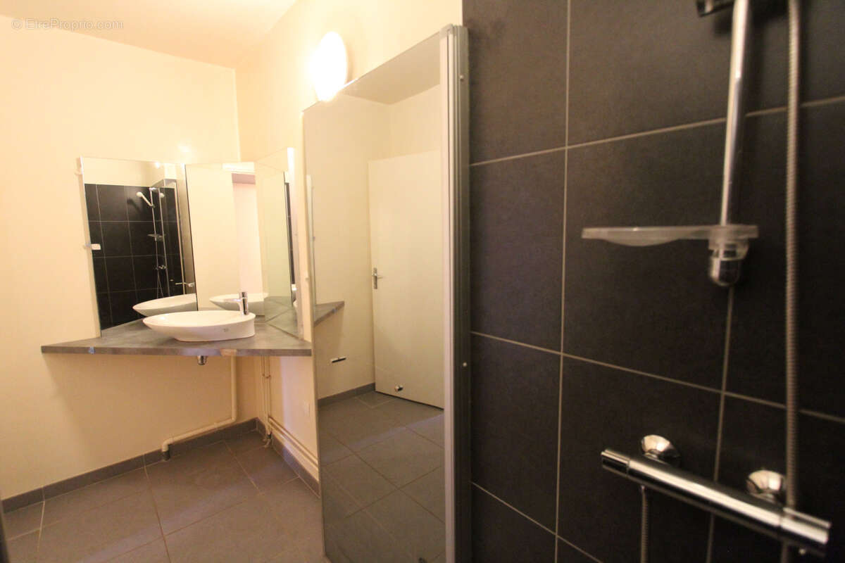 Appartement à LA CHARITE-SUR-LOIRE