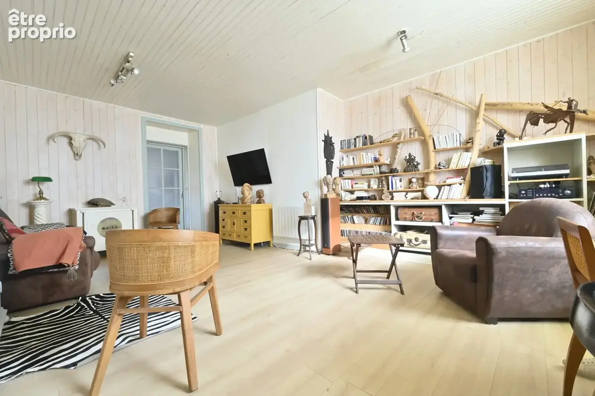 Appartement 207 m² à Saint-Jean-D'angely  - photo 4