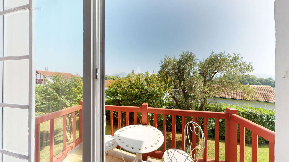Saint Jean de Luz/ Ciboure -T2 bis d'exception de 40 m², repensé par architecte - photo 6