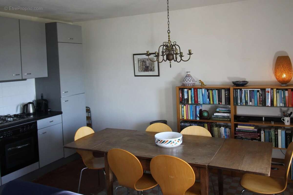 Appartement à SAINT-LEGER-SOUS-BEUVRAY