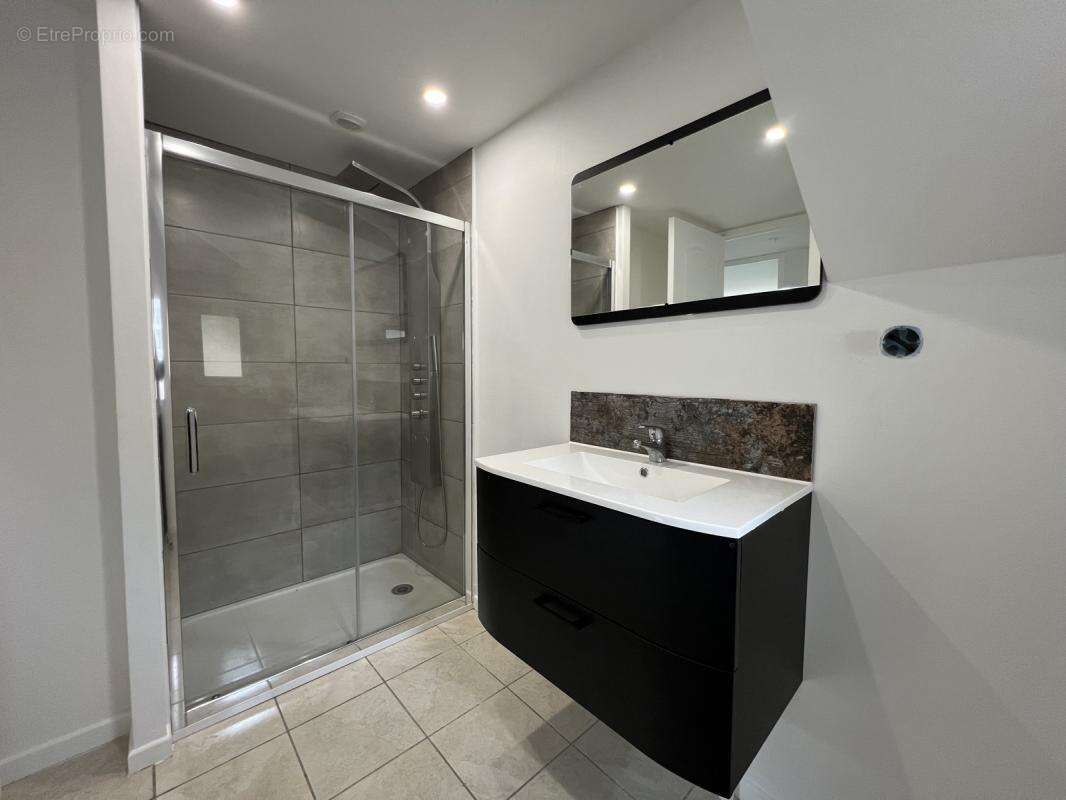 Appartement à SAINT-JUERY