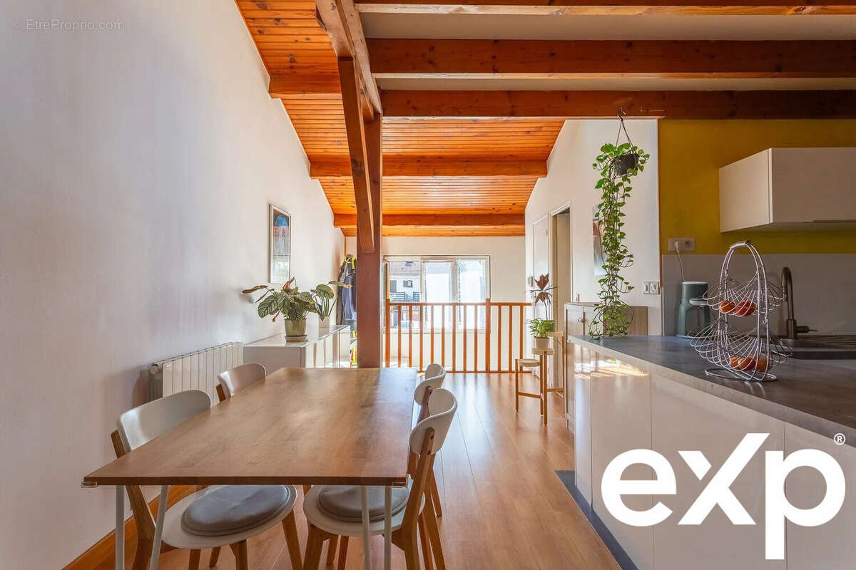 Appartement à SAINTE-GENEVIEVE-DES-BOIS