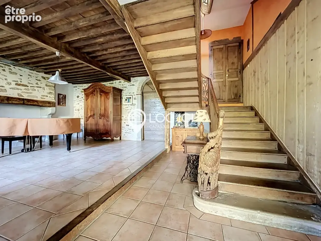 ARROS DE NAY - Véritable enclos béarnais rénové édifié sur un terrain de 3900 m2 - photo 9