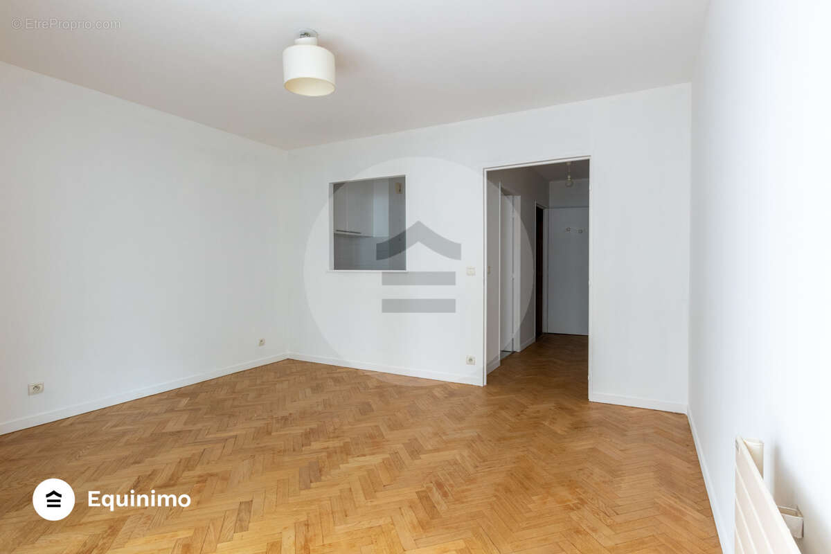 Appartement à LEVALLOIS-PERRET