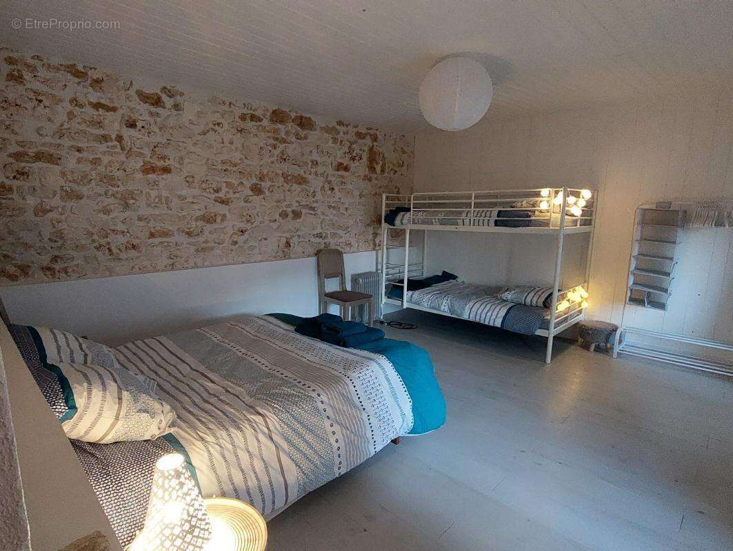 Maison à SAINT-PORCHAIRE