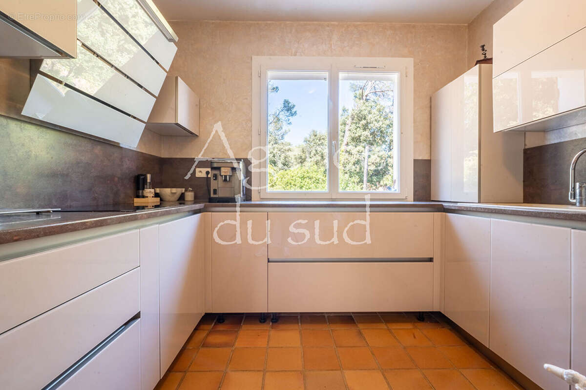 Maison Peypin 4 pièce(s) 120 m2 - photo 5