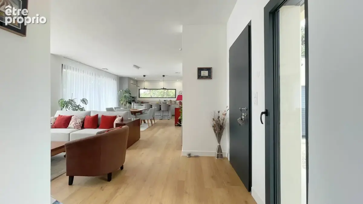 Villa contemporaine récente aux beaux volumes à 7 km d’Uzès - photo 6