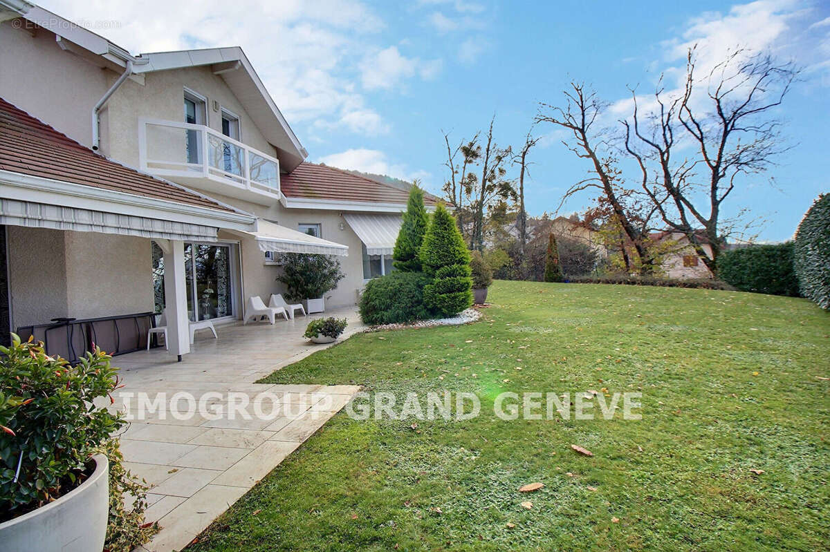 Maison à SAINT-CERGUES