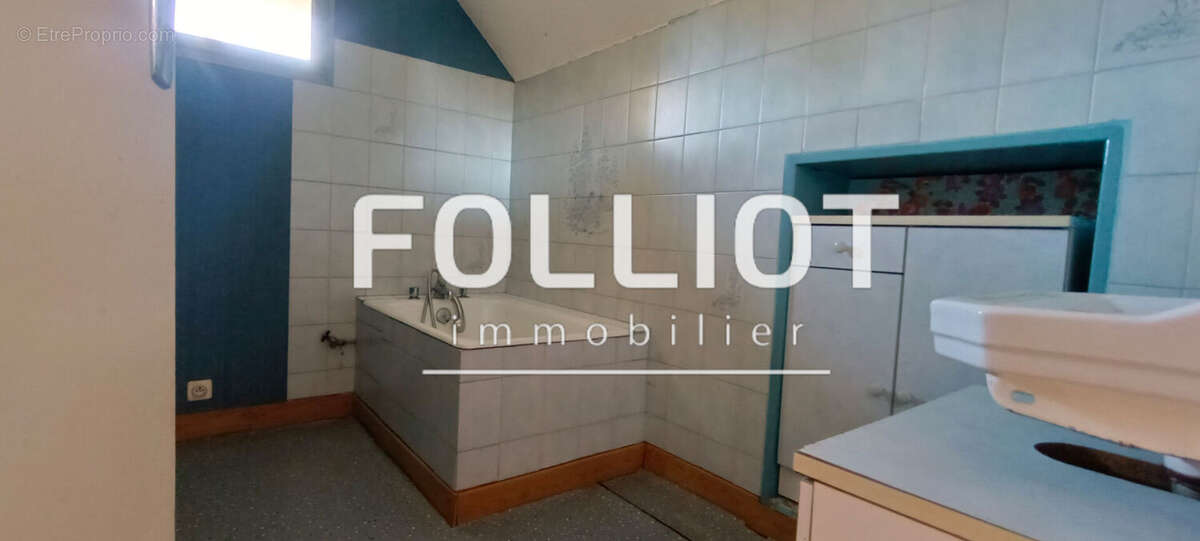 Maison à COULOUVRAY-BOISBENATRE