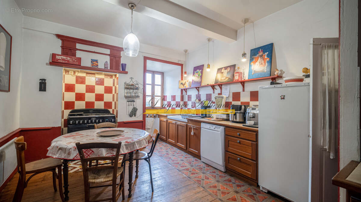 Maison à VIVIERS