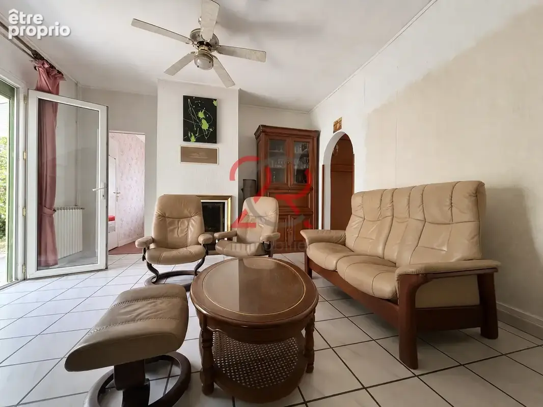 MAISON DE 113 M2 , 3/4 chambres , double garage , fort potentiel - photo 2