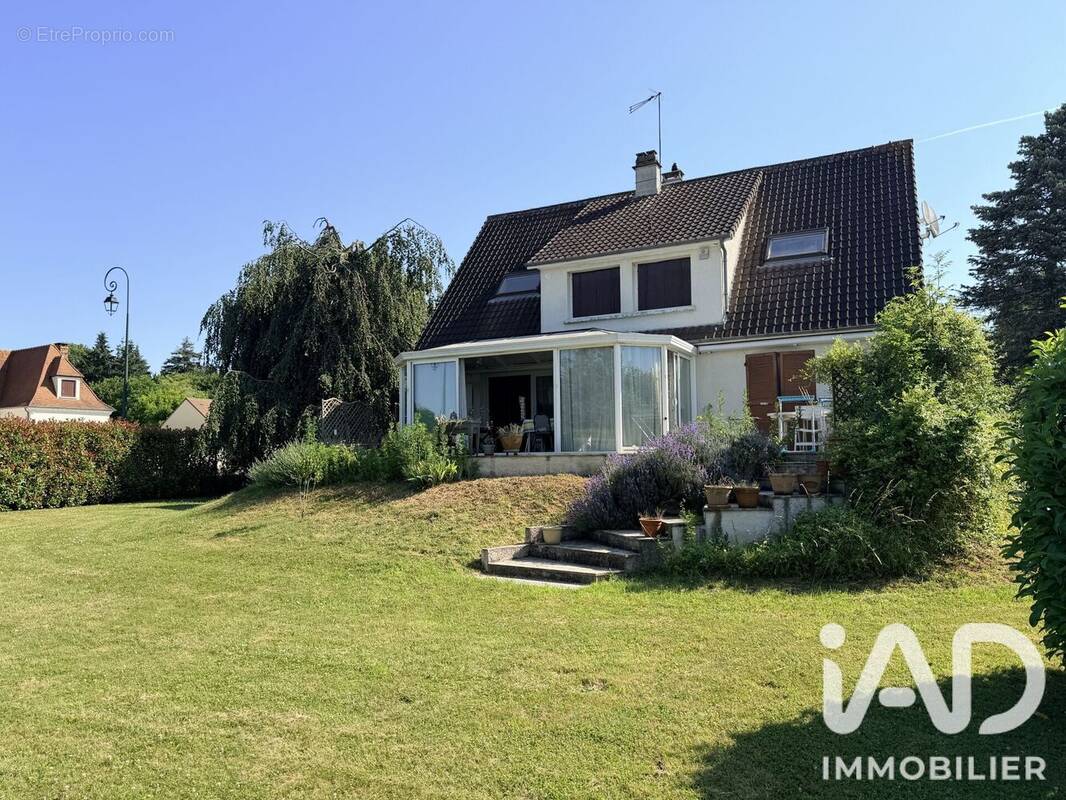 Photo 1 - Maison à VARENNES-JARCY