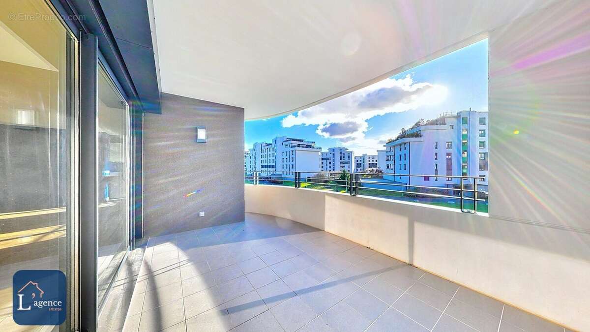 Appartement à SAINT-GENIS-POUILLY