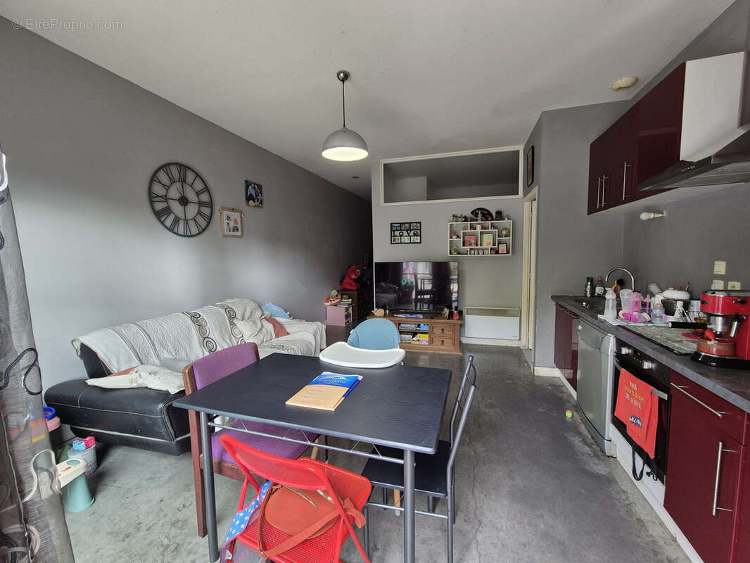 Appartement à PONTACQ