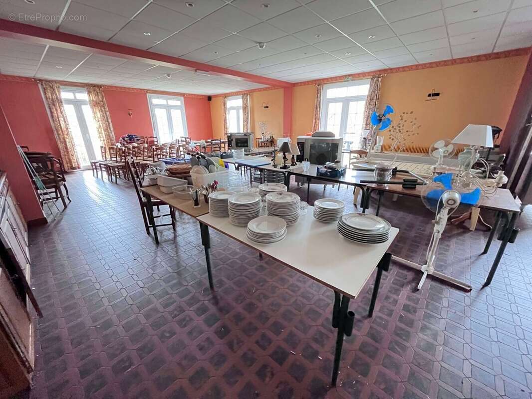 Salle restaurant - Maison à SAIGNES