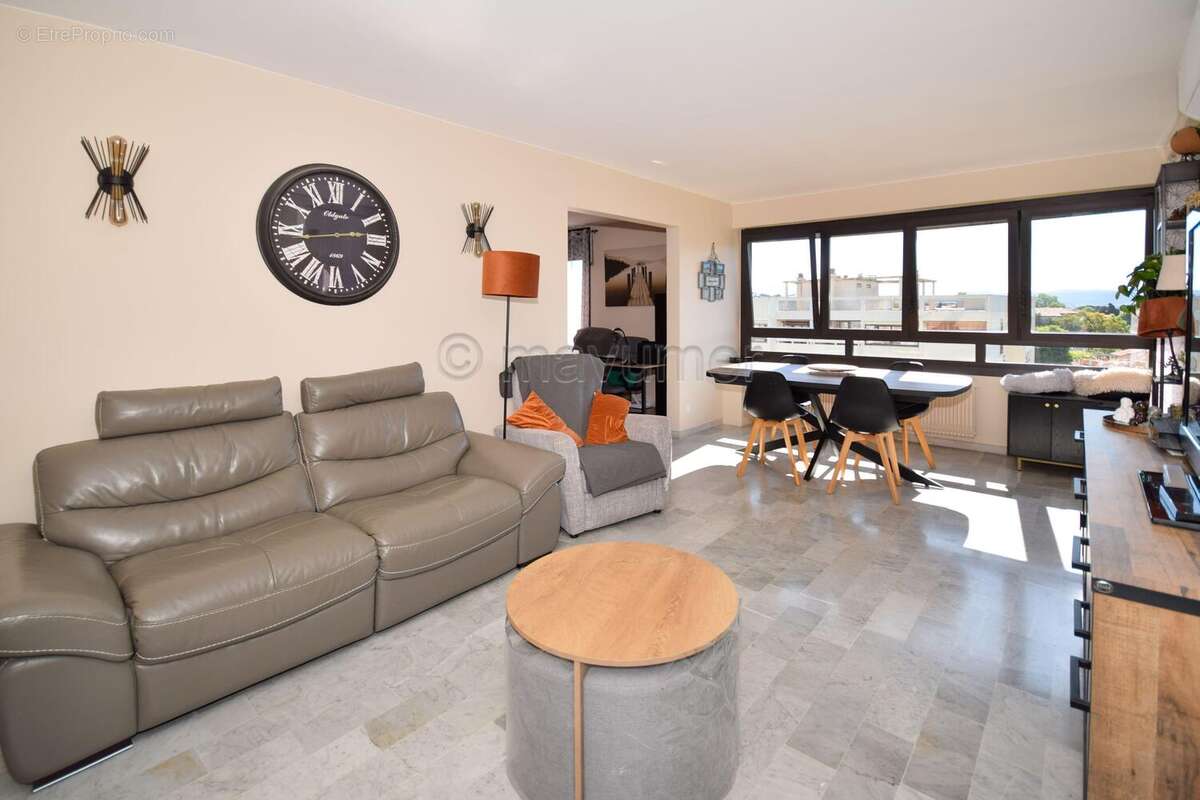 T4/5 en dernier étage Parc DESSUARD 13012 Marseille n°2 - Appartement à MARSEILLE-12E
