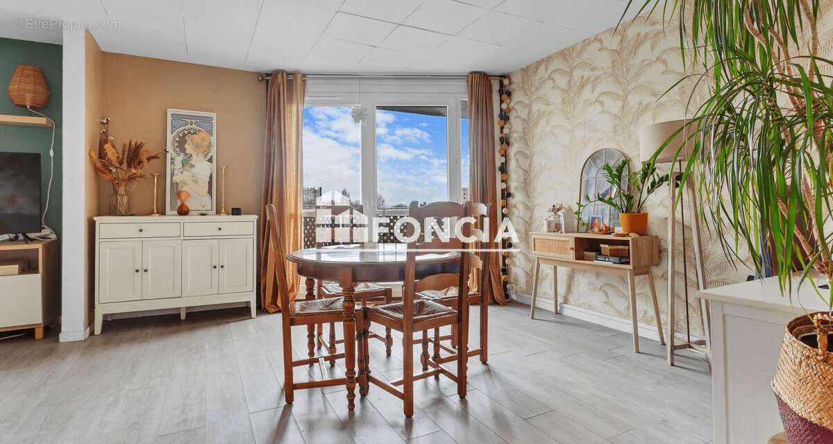 Appartement à LONGJUMEAU