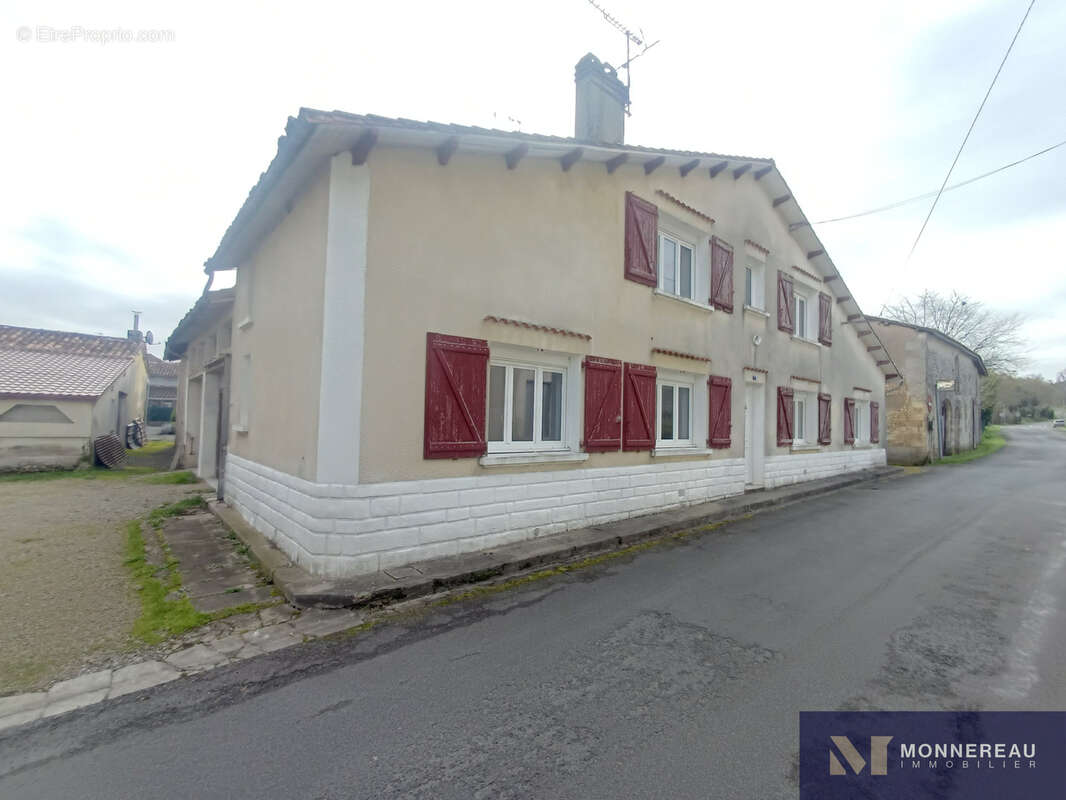 Maison à DEVIAT