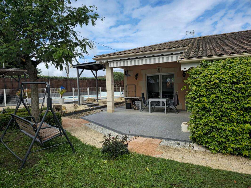 Maison à HOUEILLES