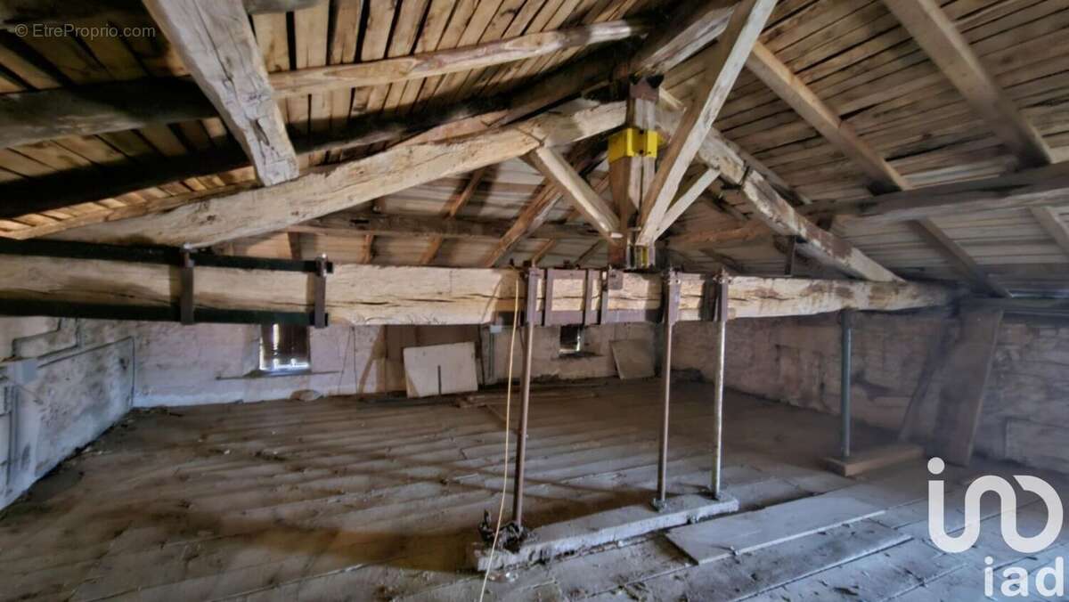Maison 103 m² à Chassiecq  - photo 9
