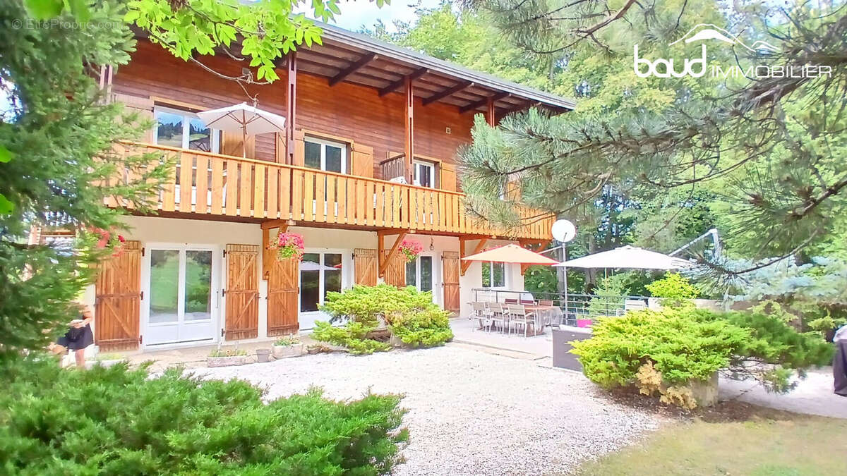 Maison 227 m² à Villard-De-Lans  - photo 4