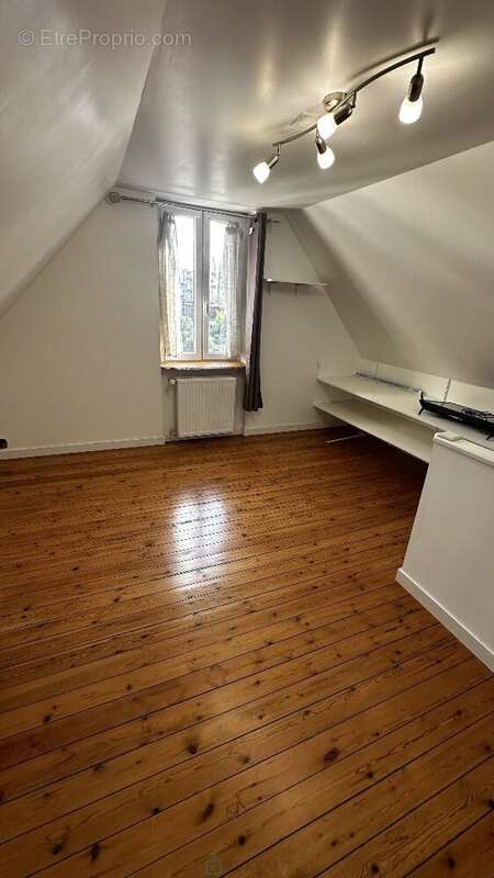 Maison de ville  Secteur recherché  Fort potentiel (1er permis accordé) - photo 6