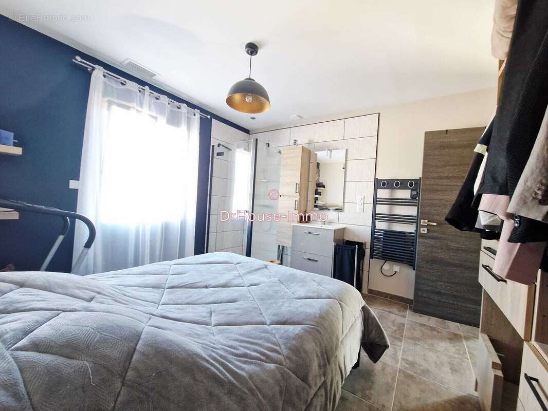 Maison à SAINT-SATURNIN-LES-APT