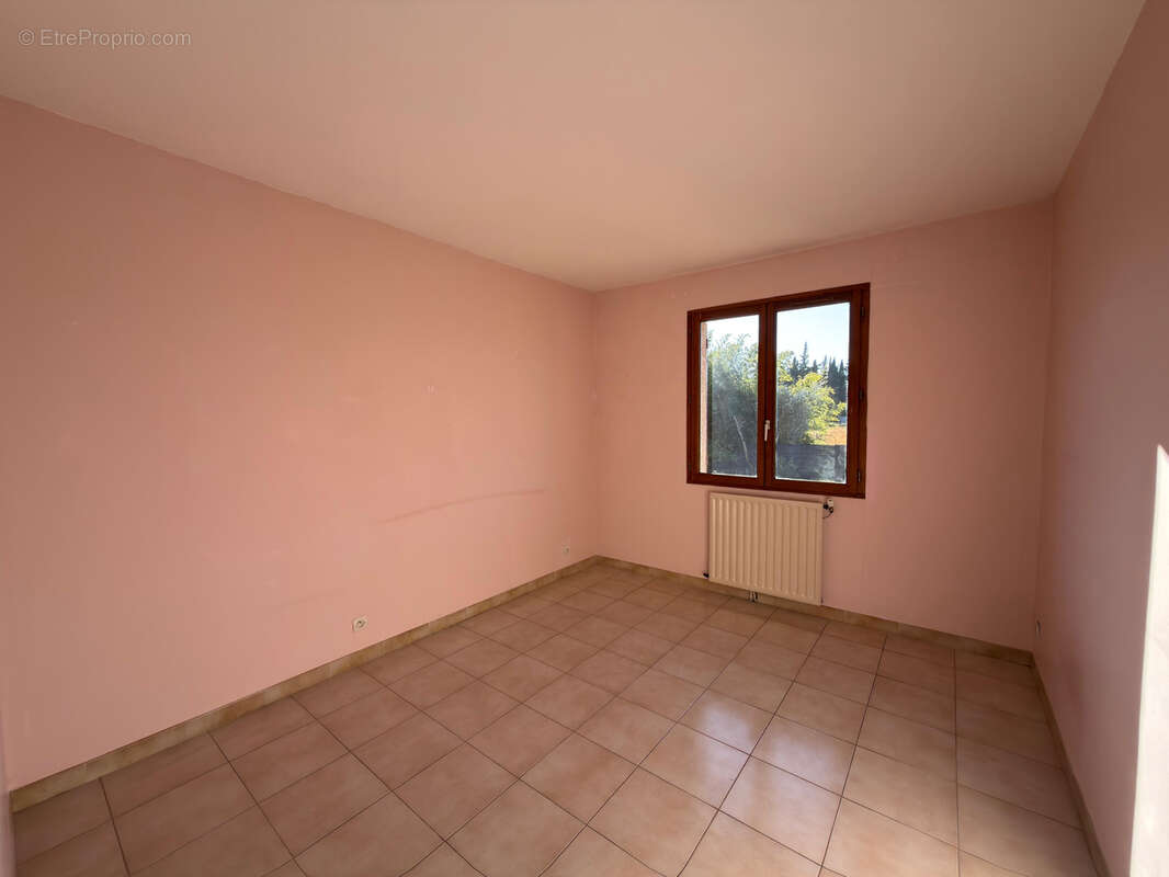 Maison à SAINT-QUENTIN-LA-POTERIE