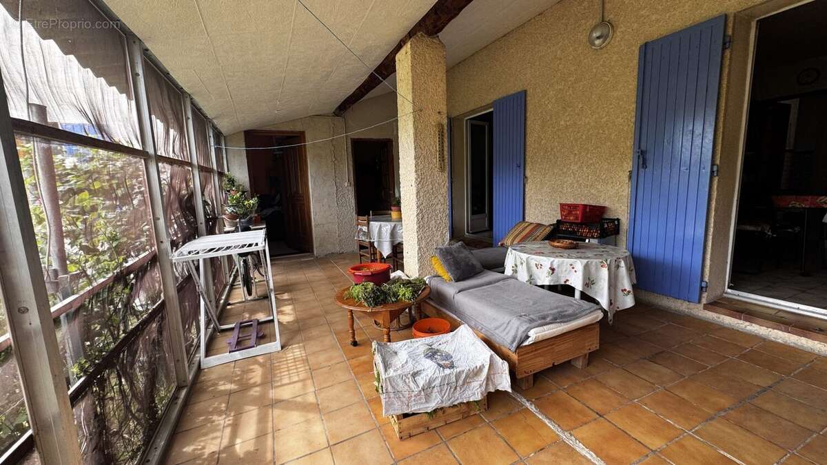 Maison à MORIERES-LES-AVIGNON