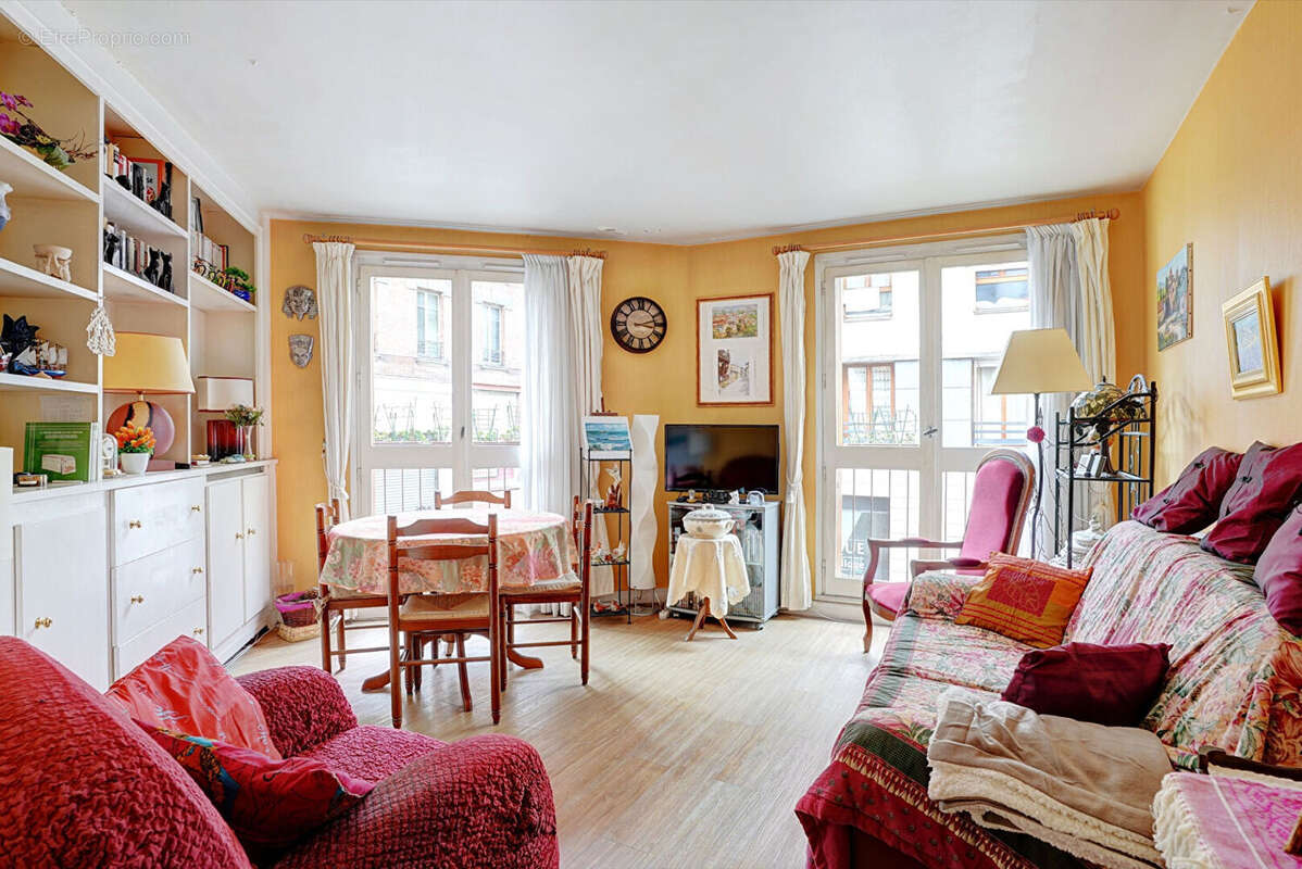 Appartement à PARIS-18E